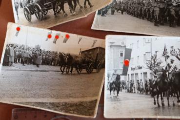 Preview: sechs alte Fotos - Parade - Soldaten maschieren durch Chemnitz ??? - Bildberichterstatter